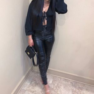 Scunched leather leggings